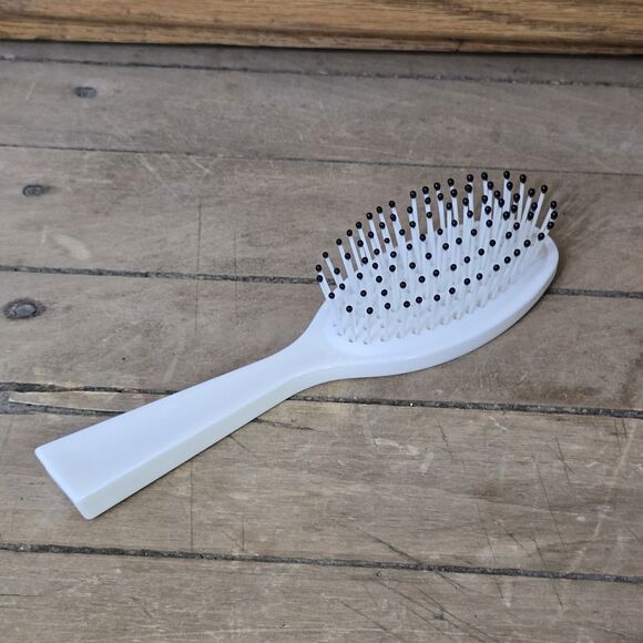 Vintage Estee Lauder Hair Brush White Small Oval 6.5" Travel Compact blball Tip - Picture 2 of 9